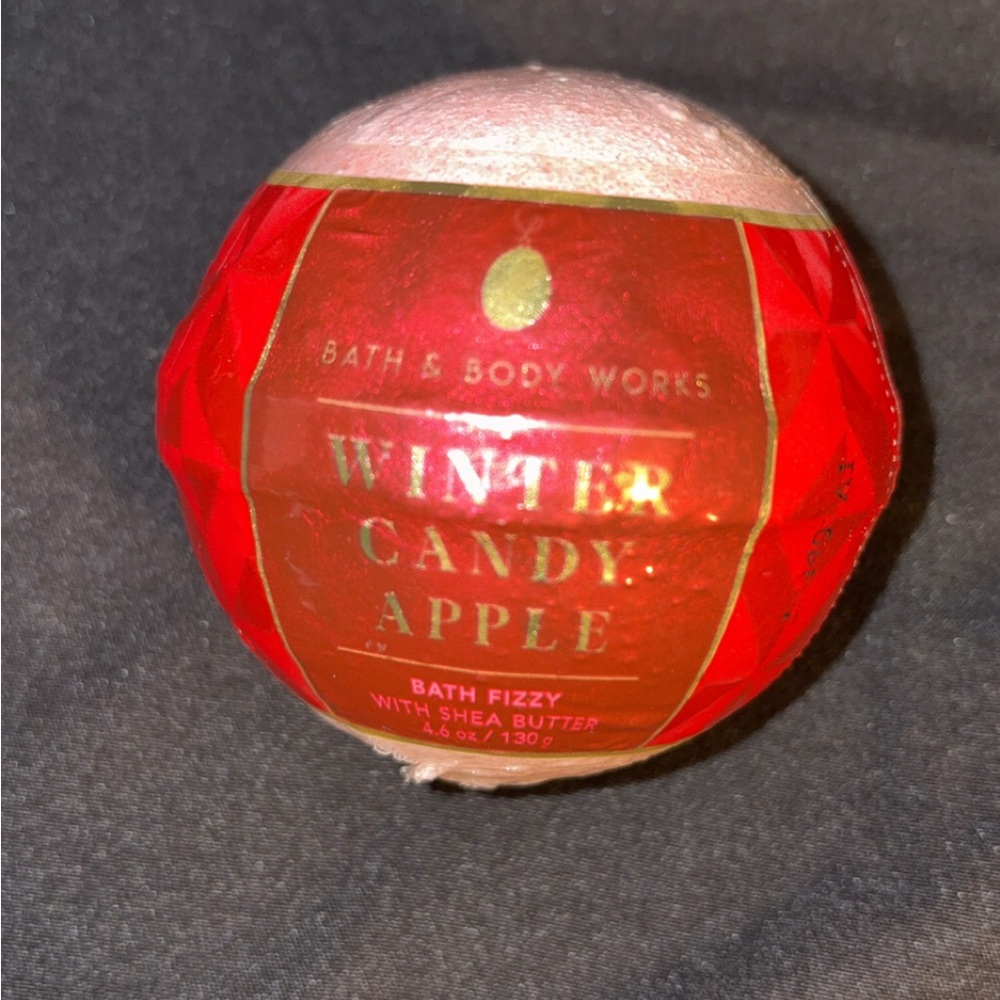 Bath & Body Works Red Winter Candy Apple Bath Fizzy